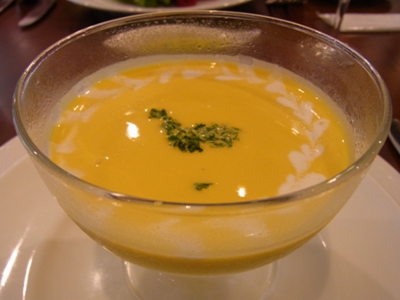 前菜　かぼちゃの冷製スープ.JPG